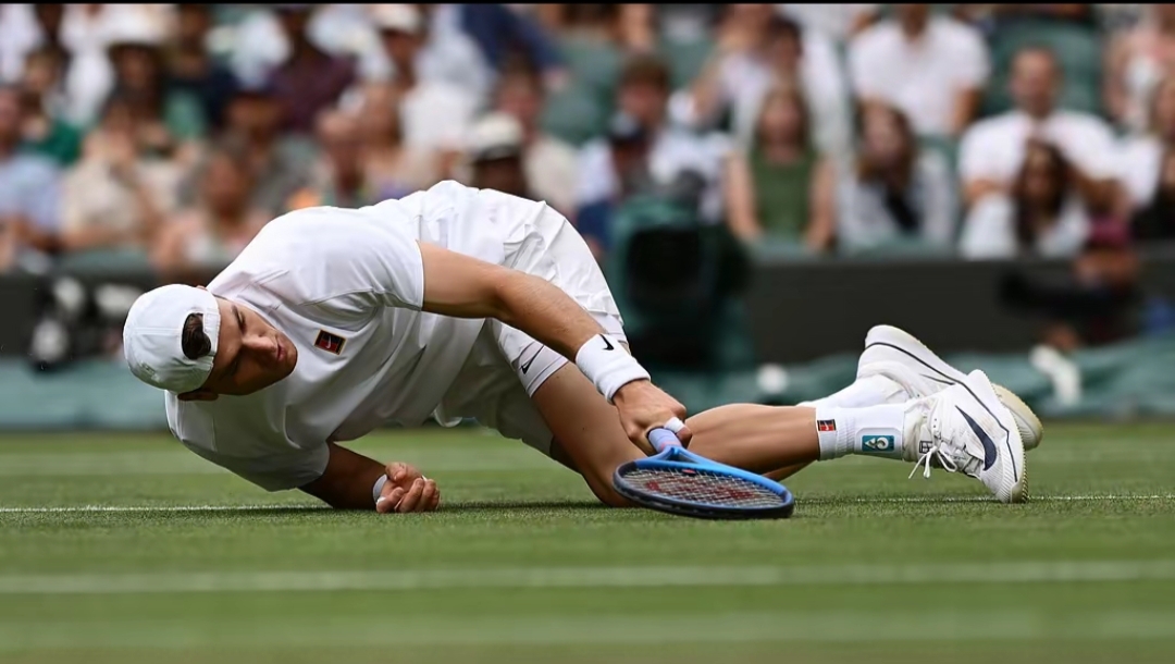 拉沃尔杯翻盘年终总决赛，西西帕斯状态火热