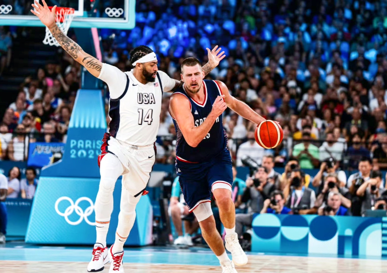 美国男篮险胜塞尔维亚男篮，布拉德利打破历史纪录