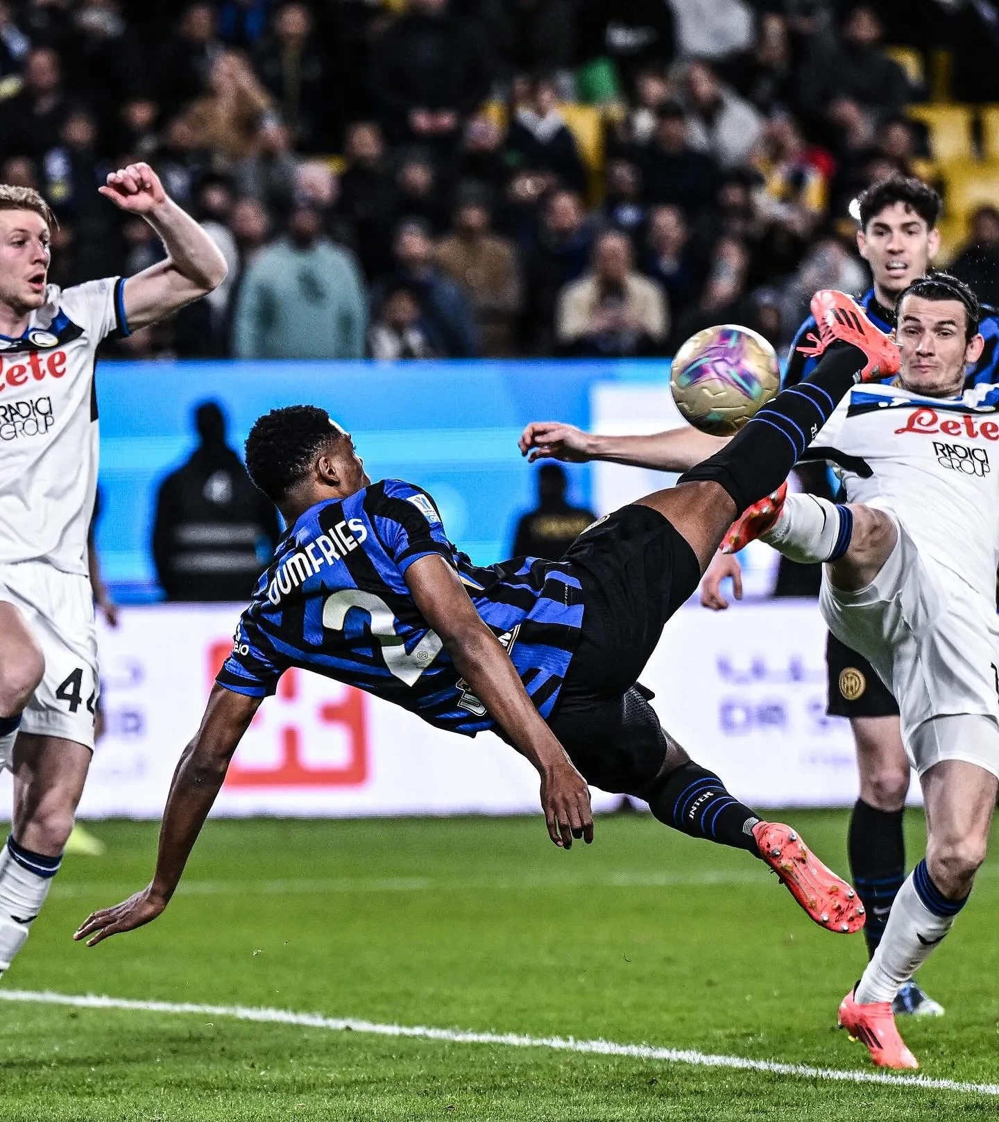 罗马客场大胜国际米兰,震惊全场 罗马客场大胜国际米兰,震惊全场