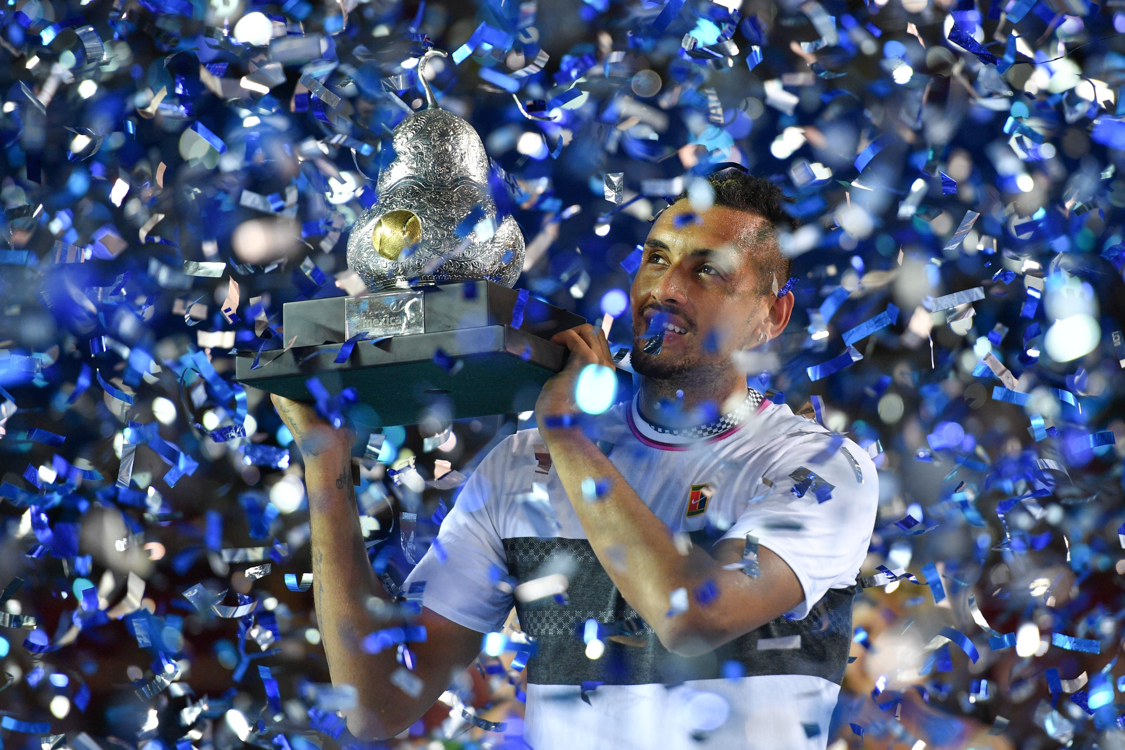 欧洲网球队鏖战英国网球队，克耶高斯惊艳世界