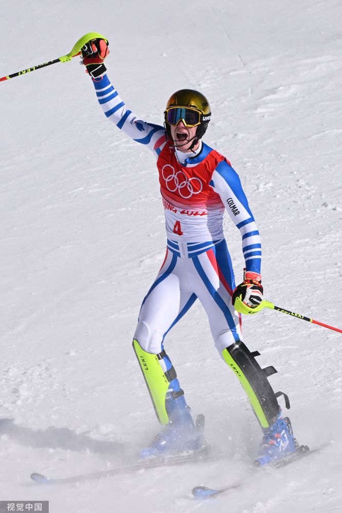 法国选手在滑雪障碍赛中勇夺冠军 法国选手在滑雪障碍赛中勇夺冠军