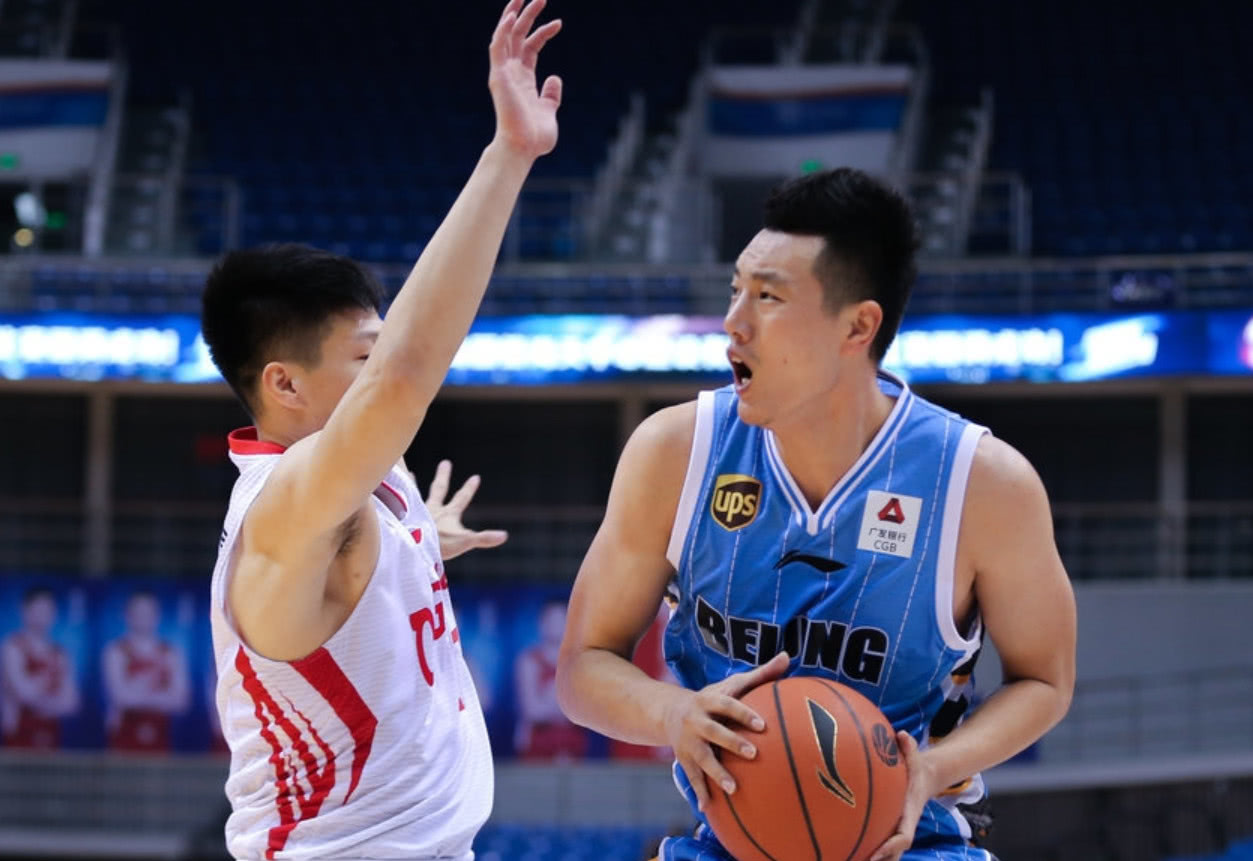 广东队险胜北京队,武切维奇扛起全队 广东队险胜北京队,武切维奇扛起全队